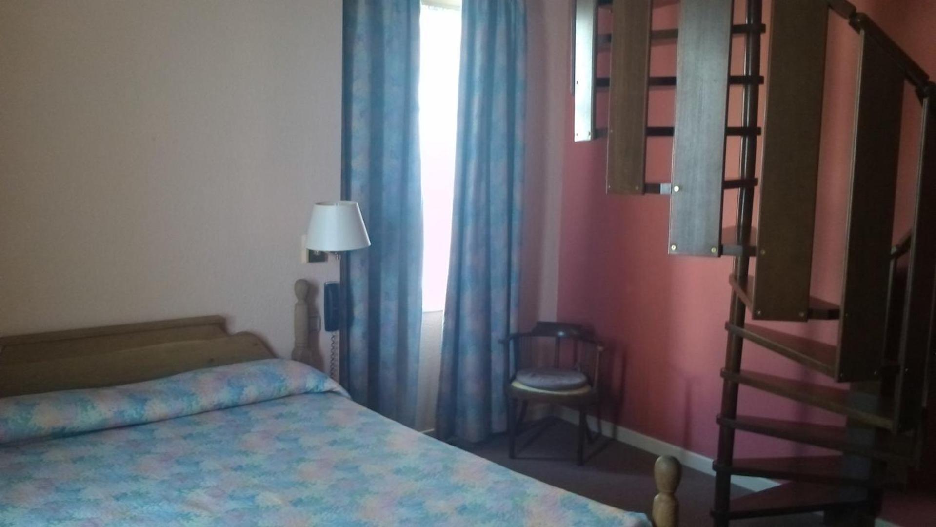 La Fleur De Lys Hotel Cormatin Quarto foto